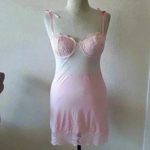 Pink slip dress - Picture 1 of 8
